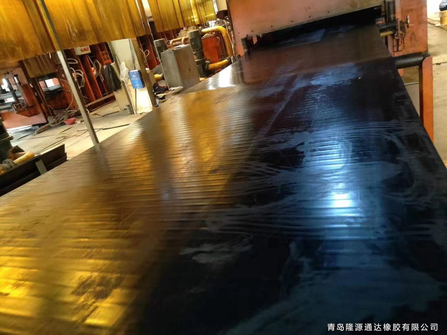 隆源專(zhuān)業(yè)橡膠覆蓋帶生產(chǎn)廠家